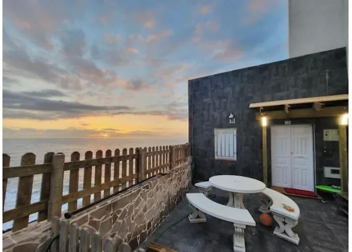 Casa Encima Del Mar, Parquing, 4 Patios, Idilico